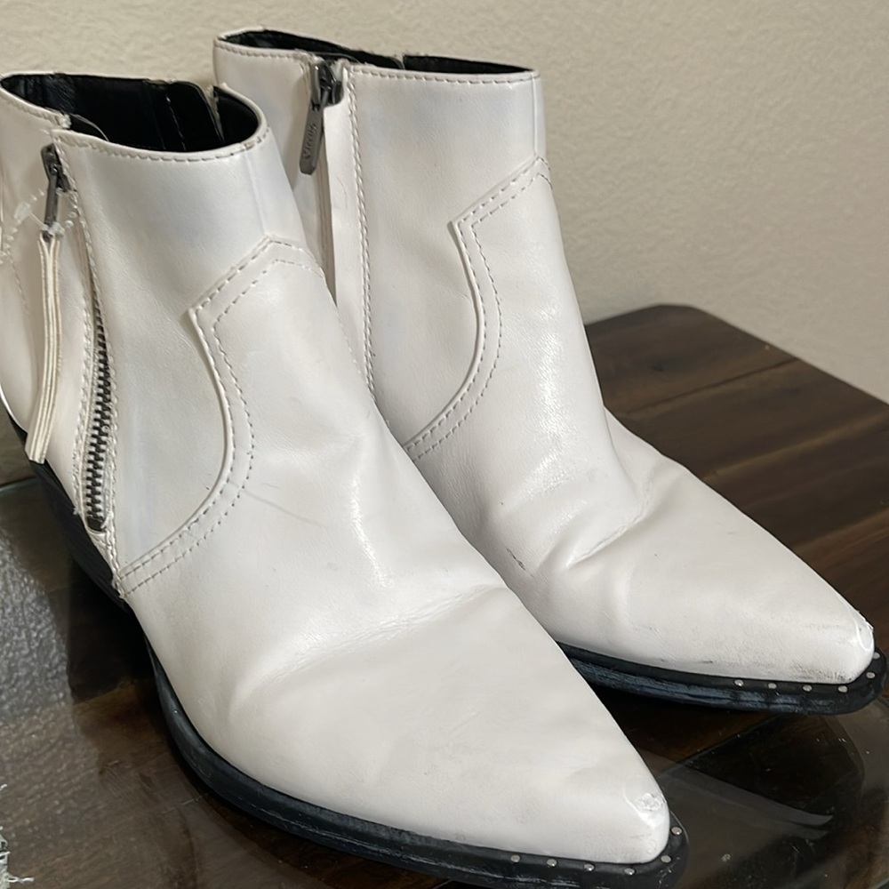 Circus by Sam Edelman White Whistler Ankle Booties Sz 8 Studded Pointy western - Picture 16 of 16